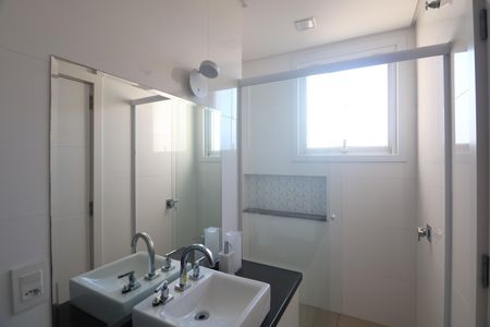 Casa de condomínio para alugar com 276m², 4 quartos e 4 vagasBanheiro da Suíte 3