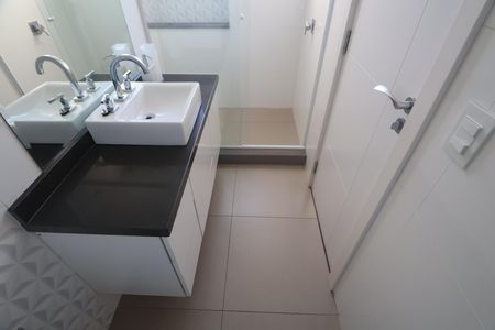 Casa de condomínio para alugar com 276m², 4 quartos e 4 vagasBanheiro da Suíte 3