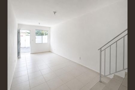 Sala de casa para alugar com 2 quartos, 76m² em Ipiranga, Nova Iguaçu