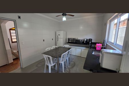 Cozinha de casa para alugar com 4 quartos, 300m² em Enseada, Guarujá