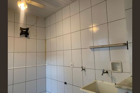 Área de Serviço de casa de condomínio para alugar com 2 quartos, 50m² em Taquara, Rio de Janeiro
