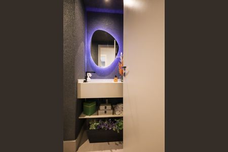Apartamento à venda com 76m², 2 quartos e 1 vaga Apartamento à venda com 76m², 2 quartos e 1 vagaLavabo