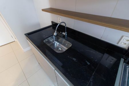 Cozinha de apartamento à venda com 2 quartos, 61m² em Taquaral, Campinas
