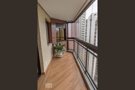 Apartamento à venda com 125m², 3 quartos e 2 vagas Apartamento à venda com 125m², 3 quartos e 2 vagasVaranda