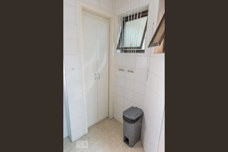 Apartamento à venda com 125m², 3 quartos e 2 vagas Apartamento à venda com 125m², 3 quartos e 2 vagasÁrea de Serviço