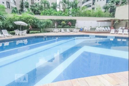 Apartamento à venda com 125m², 3 quartos e 2 vagas Apartamento à venda com 125m², 3 quartos e 2 vagasPiscina