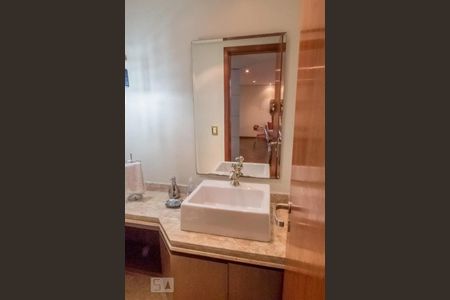 Apartamento à venda com 125m², 3 quartos e 2 vagas Apartamento à venda com 125m², 3 quartos e 2 vagasBanheiro