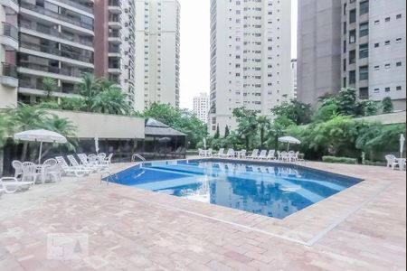 Apartamento à venda com 125m², 3 quartos e 2 vagas Apartamento à venda com 125m², 3 quartos e 2 vagasPiscina