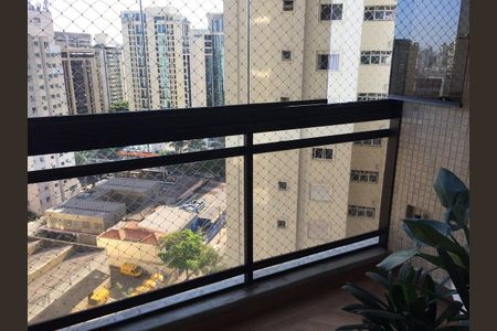 Apartamento à venda com 125m², 3 quartos e 2 vagas Apartamento à venda com 125m², 3 quartos e 2 vagasVaranda