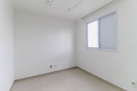 Quarto 2 de apartamento para alugar com 2 quartos, 47m² em Jardim das Oliveiras, São Paulo