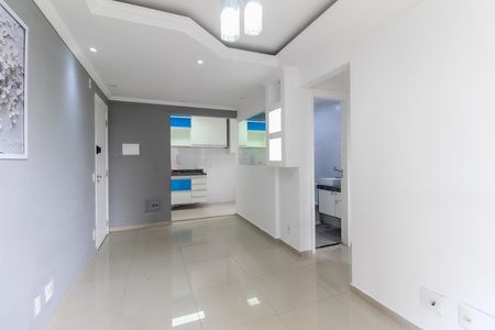 Sala de apartamento para alugar com 2 quartos, 47m² em Jardim das Oliveiras, São Paulo