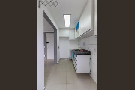 Cozinha - Área de Serviço de apartamento para alugar com 2 quartos, 47m² em Jardim das Oliveiras, São Paulo