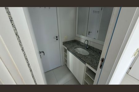 Casa de condomínio para alugar com 140m², 3 quartos e 4 vagas Casa de condomínio para alugar com 140m², 3 quartos e 4 vagasBanheiro