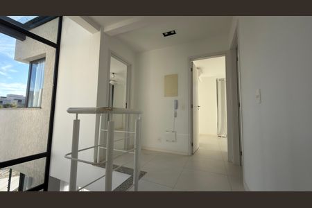 Casa de condomínio para alugar com 140m², 3 quartos e 4 vagas Casa de condomínio para alugar com 140m², 3 quartos e 4 vagasCorredor