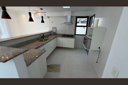 Casa de condomínio para alugar com 140m², 3 quartos e 4 vagas Casa de condomínio para alugar com 140m², 3 quartos e 4 vagasCozinha