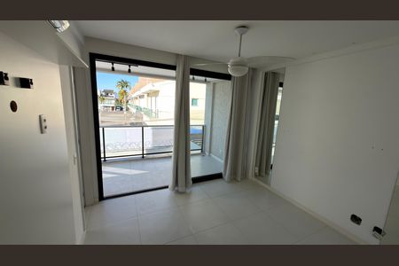 Casa de condomínio para alugar com 140m², 3 quartos e 4 vagas Casa de condomínio para alugar com 140m², 3 quartos e 4 vagasSala