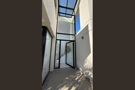 Casa de condomínio para alugar com 140m², 3 quartos e 4 vagas Casa de condomínio para alugar com 140m², 3 quartos e 4 vagasÁrea externa
