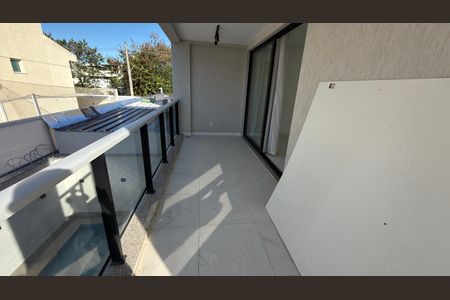 Casa de condomínio para alugar com 140m², 3 quartos e 4 vagas Casa de condomínio para alugar com 140m², 3 quartos e 4 vagasVaranda