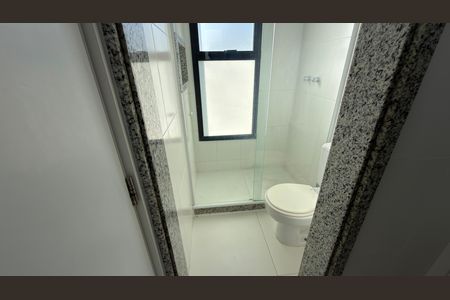 Casa de condomínio para alugar com 140m², 3 quartos e 4 vagas Casa de condomínio para alugar com 140m², 3 quartos e 4 vagasBanheiro