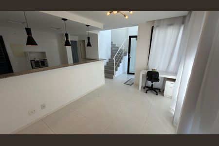 Casa de condomínio para alugar com 140m², 3 quartos e 4 vagas Casa de condomínio para alugar com 140m², 3 quartos e 4 vagasSala