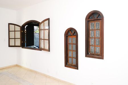 Sala de casa para alugar com 2 quartos, 300m² em Carolina, Nova Iguaçu