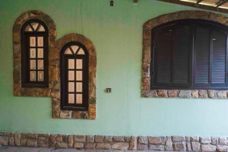 Garagem de casa para alugar com 2 quartos, 300m² em Carolina, Nova Iguaçu