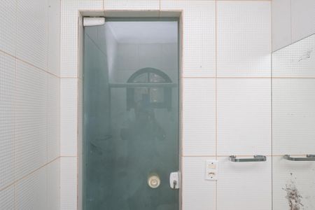 Casa para alugar com 300m², 2 quartos e 2 vagas Casa para alugar com 300m², 2 quartos e 2 vagasBanheiro Suíte 1