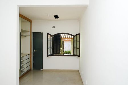 Casa para alugar com 300m², 2 quartos e 2 vagas Casa para alugar com 300m², 2 quartos e 2 vagasSuíte 1