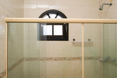 Casa para alugar com 300m², 2 quartos e 2 vagas Casa para alugar com 300m², 2 quartos e 2 vagasBanheiro Suíte 2