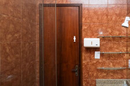 Banheiro Corredor de casa para alugar com 2 quartos, 300m² em Carolina, Nova Iguaçu