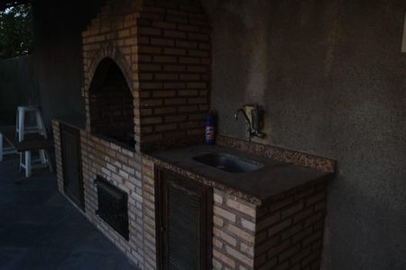 Casa para alugar com 300m², 2 quartos e 2 vagas Casa para alugar com 300m², 2 quartos e 2 vagasChurrasqueira