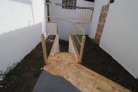 Quintal / Jardim de casa para alugar com 3 quartos, 140m² em Jardim Karaíba, Uberlândia