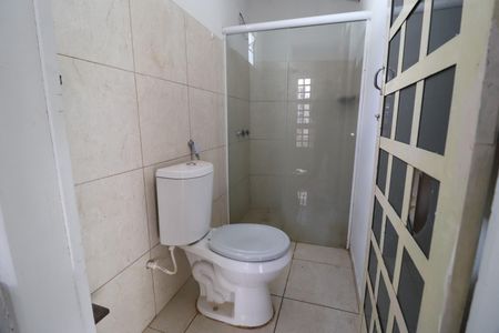 Banheiro Social 1 de casa para alugar com 3 quartos, 140m² em Jardim Karaíba, Uberlândia