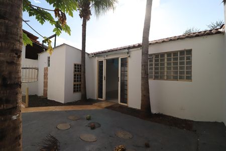 Casa para alugar com 140m², 3 quartos e 2 vagasQuintal / Jardim