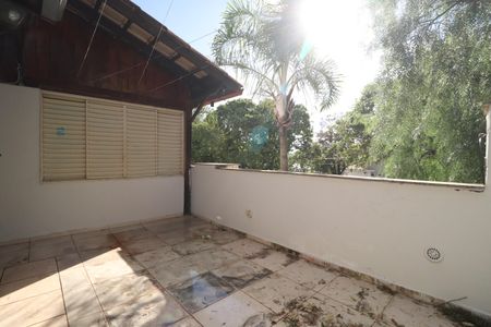 Casa para alugar com 140m², 3 quartos e 2 vagasÁrea de Serviço