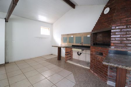 Cozinha de casa para alugar com 3 quartos, 140m² em Jardim Karaíba, Uberlândia