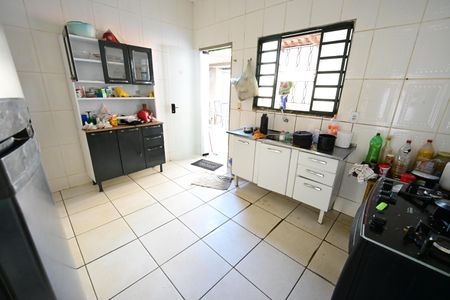 Casa à venda com 3 quartos, 139m² em Jardim Eli Forte, Goiânia