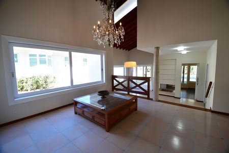 Casa de condomínio à venda com 500m², 4 quartos e 5 vagasSala