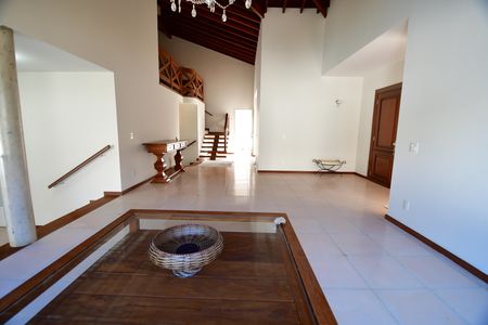 Casa de condomínio à venda com 500m², 4 quartos e 5 vagasSala