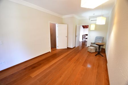 Casa de condomínio à venda com 500m², 4 quartos e 5 vagasQuarto 3 - Suíte