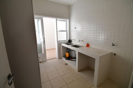 Casa de condomínio à venda com 500m², 4 quartos e 5 vagasÁrea de Serviço
