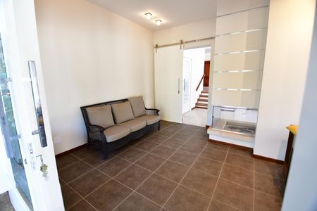 Casa de condomínio à venda com 500m², 4 quartos e 5 vagasSala