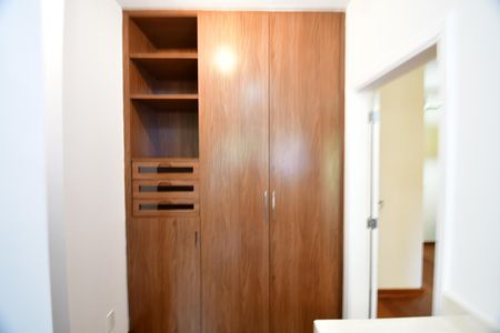 Casa de condomínio à venda com 500m², 4 quartos e 5 vagasQuarto 3 - Suíte Closet
