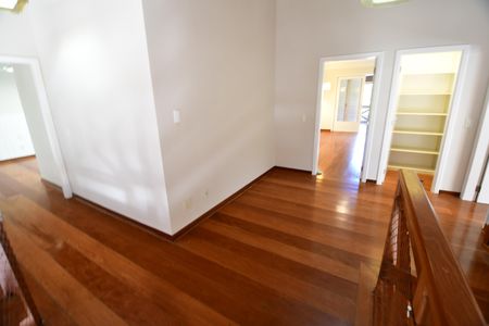 Casa de condomínio à venda com 500m², 4 quartos e 5 vagasMezanino