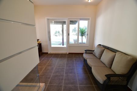 Casa de condomínio à venda com 500m², 4 quartos e 5 vagasSala