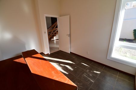 Casa de condomínio à venda com 500m², 4 quartos e 5 vagasEscritório