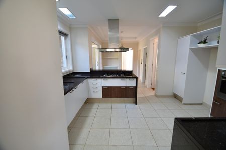 Casa de condomínio à venda com 500m², 4 quartos e 5 vagasCozinha