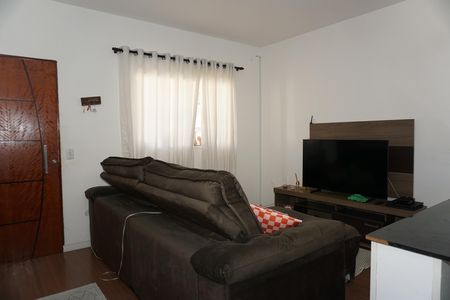 Sala de casa para alugar com 2 quartos, 50m² em Parque Pirajussara, Embu das Artes