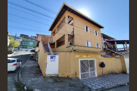 Casa para alugar com 50m², 2 quartos e sem vaga Casa para alugar com 50m², 2 quartos e sem vagaFachada