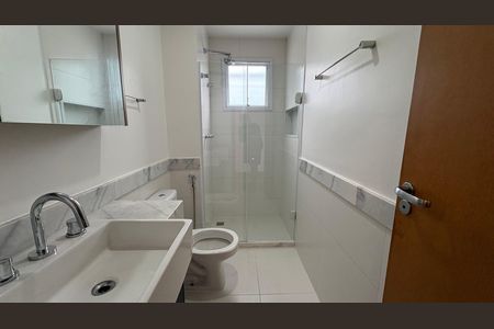 Apartamento para alugar com 72m², 2 quartos e 1 vaga Apartamento para alugar com 72m², 2 quartos e 1 vagaBanheiro da Suíte 1